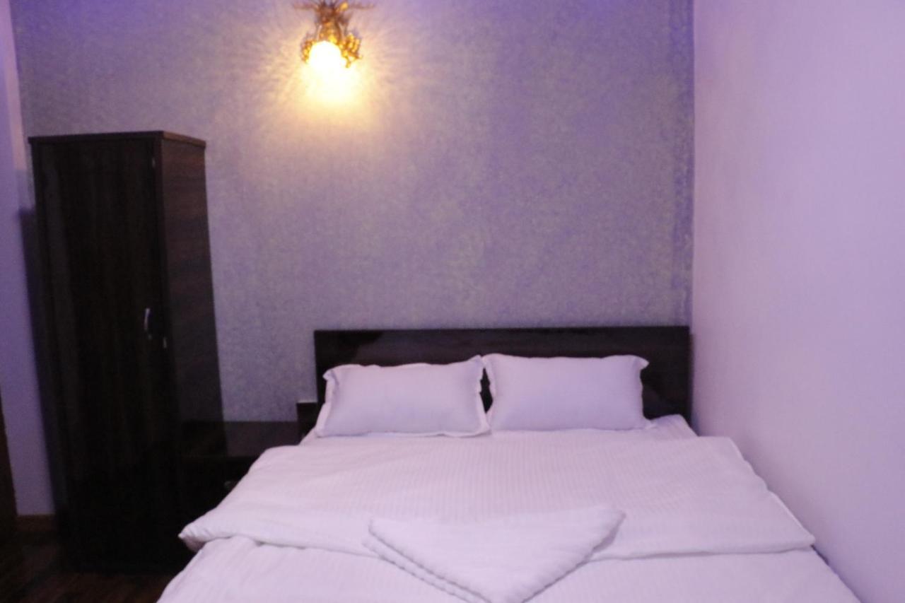 Serene B&B Kathmandu Buitenkant foto
