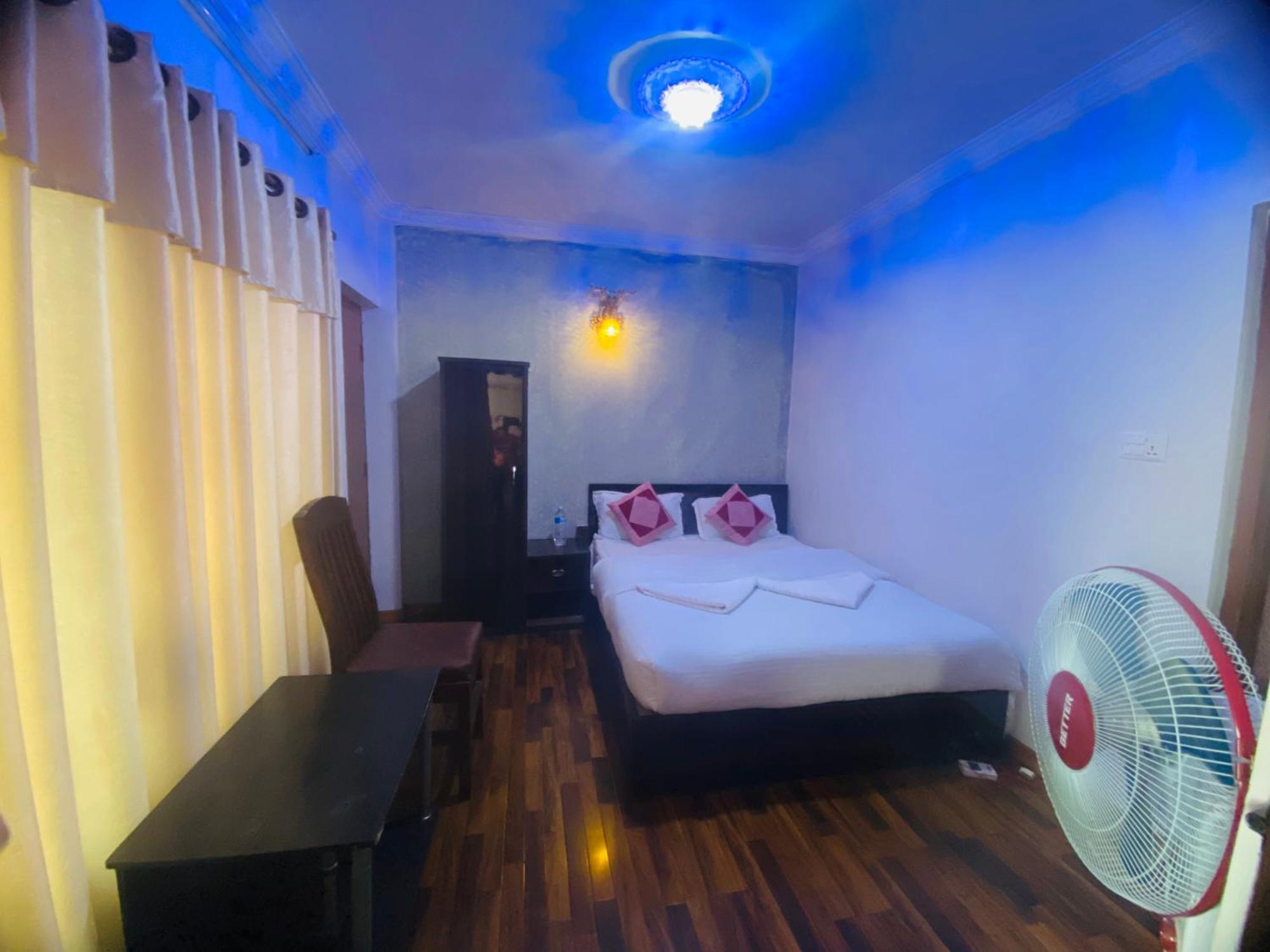 Serene B&B Kathmandu Buitenkant foto